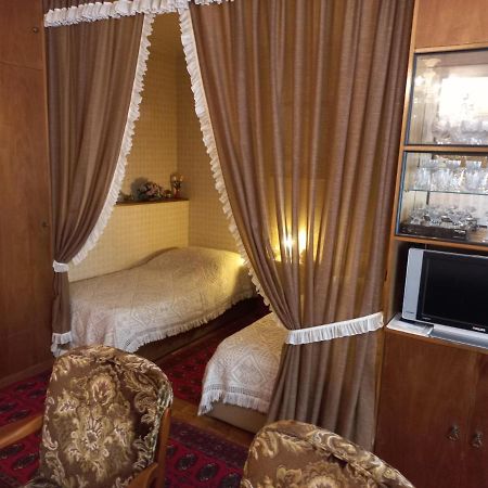 Ferienwohnung ,,Wohnen Wie Zu Grossmutter'S Zeiten'' Vienna Luaran gambar