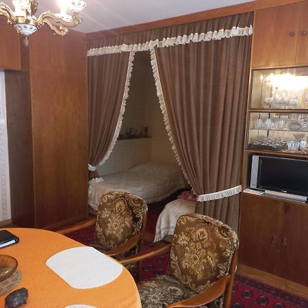 Ferienwohnung ,,Wohnen Wie Zu Grossmutter'S Zeiten'' Vienna Luaran gambar