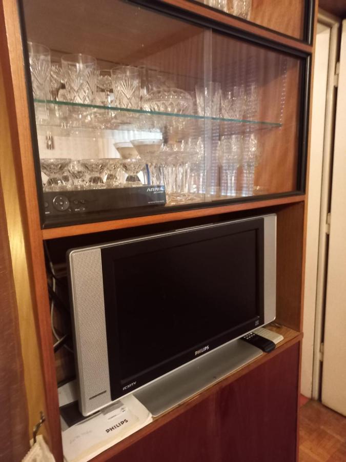 Ferienwohnung ,,Wohnen Wie Zu Grossmutter'S Zeiten'' Vienna Luaran gambar